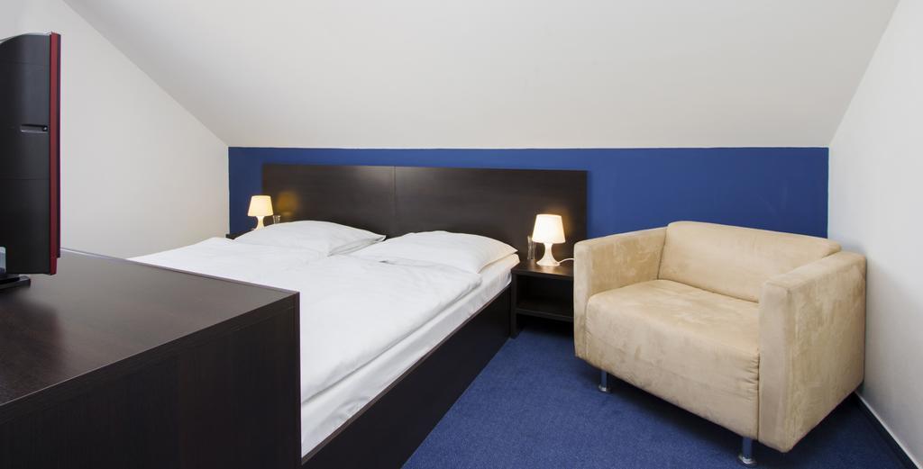 Garni Hotel Fellini Žiar nad Hronom Zimmer foto