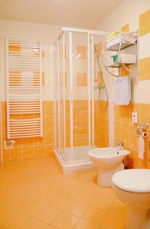Garni Hotel Fellini Žiar nad Hronom Zimmer foto